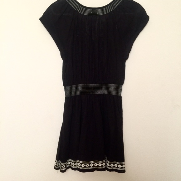 Forever 21 Black Embroidered Boho Dress - Picture 5 of 5